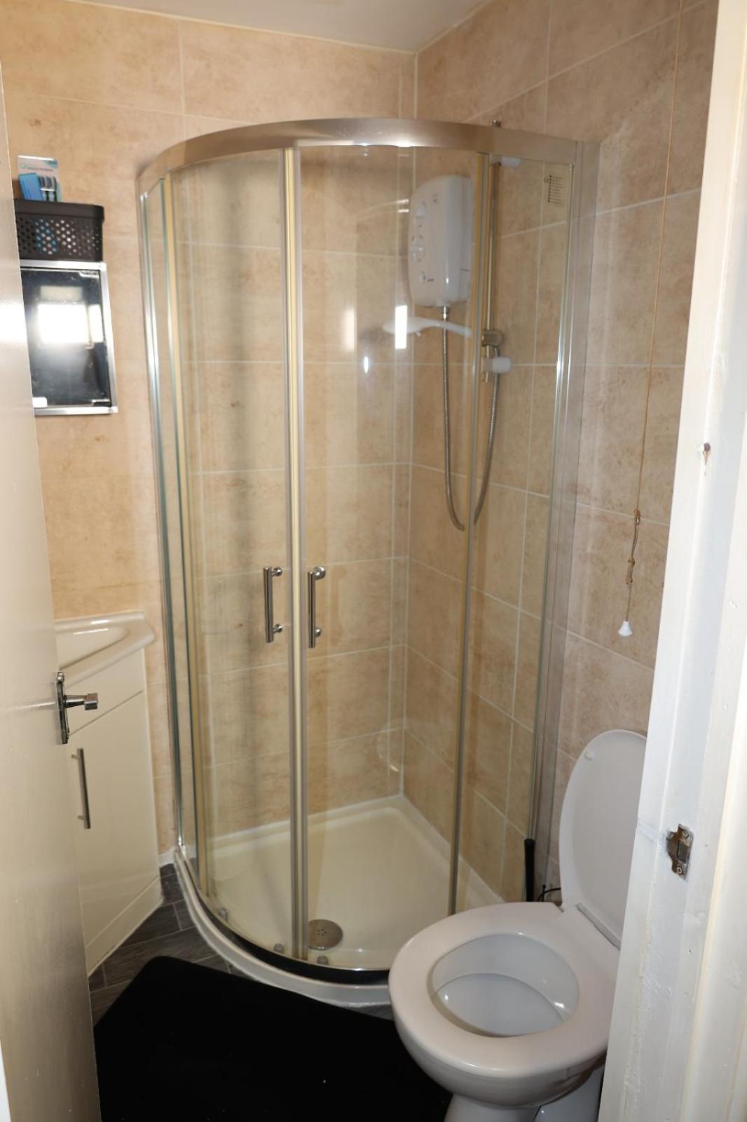 Lausory King Bed Living Your Luxe Home Away Nottingham Extérieur photo
